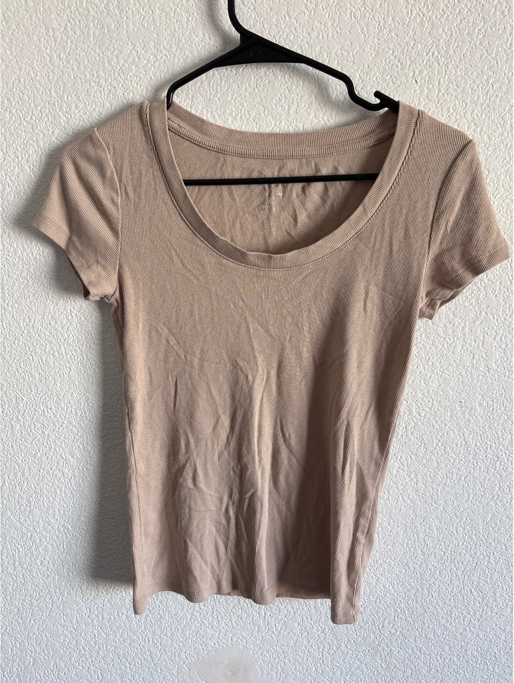 Women's Light Brown Short Sleeve Scoop Neck T-Shirt Size Small